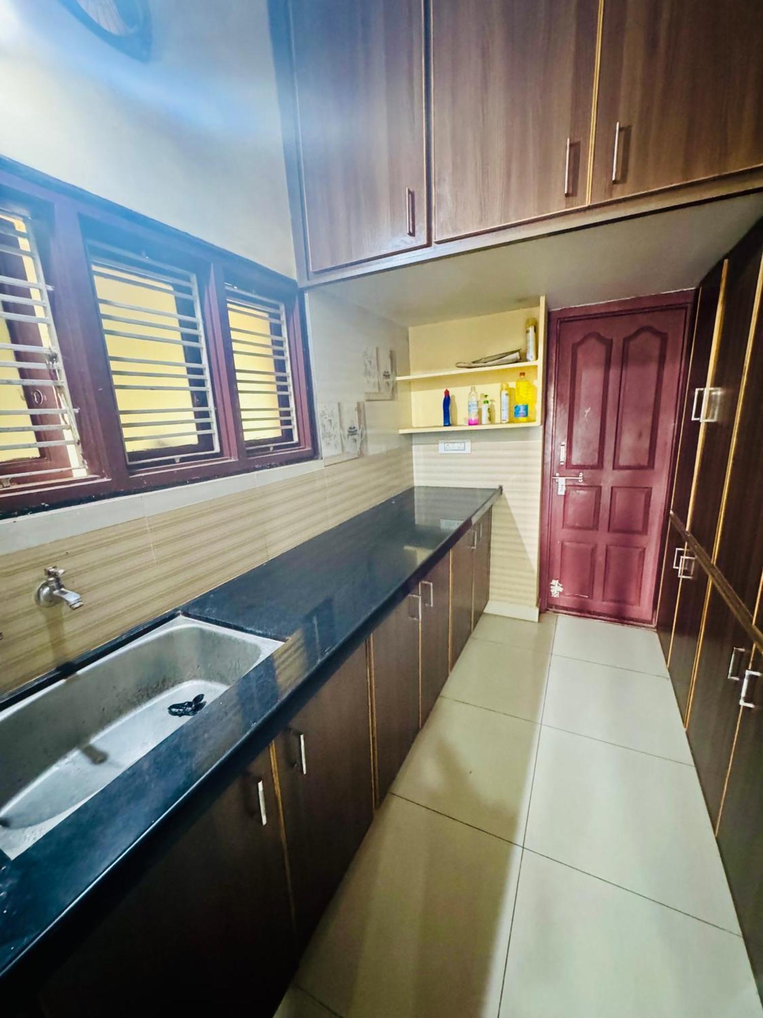 Sri Padha Vallabha Serenity Homestay Pithapuram Экстерьер фото